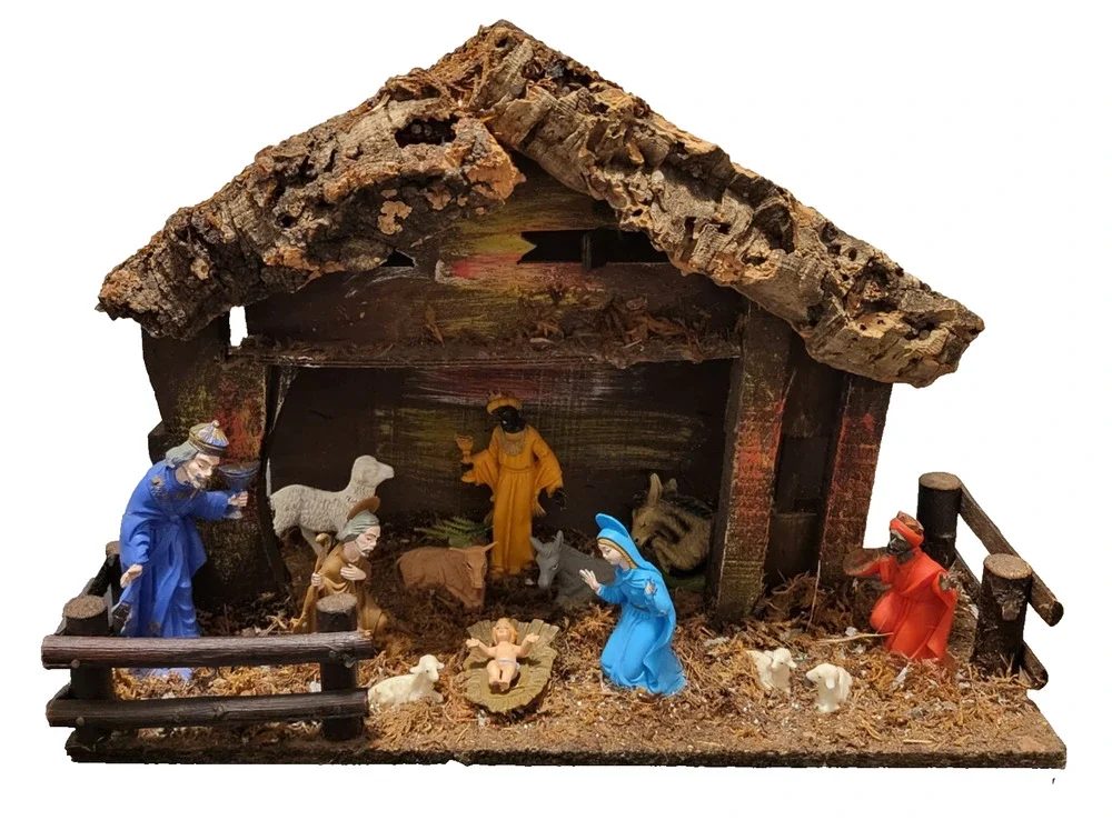 VTG Nativity Creche Stable w/Light Figures Made with Tree Bark Moss Italy Rustic